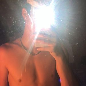 Meet your Posher, Dakota